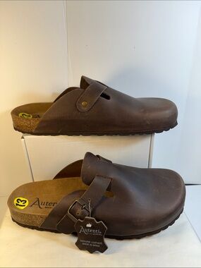 Autenti Men's Brown Leather Slip-On Clog with Buckle